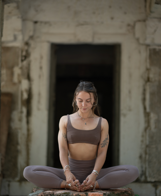 Yoga: Más Allá Del Mat
